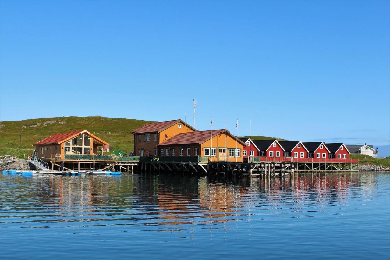 Hotel Adventure Camp Mehamn Esterno foto